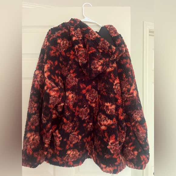 Urban Outfitters Sherpa Oversized Patterned Coat - Picture 2 of 5